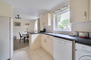 Kitchen/Diner- click for photo gallery